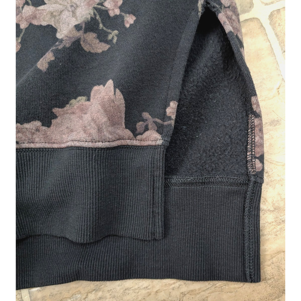 Torrid sz 3 or 3X Fleece Sweatshirt floral print long sleeves v-neck 4570 - Picture 2 of 5